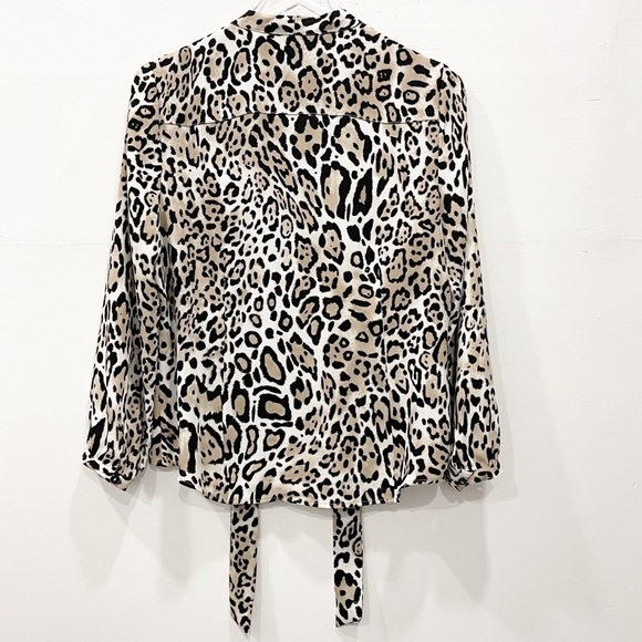 Chico’s Playful Animal Bow Blouse Pattern Woven Top Long Sleeve - Picture 3 of 13